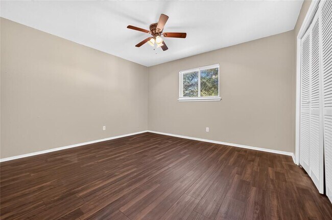 Building Photo - 2201 Deadwood Dr