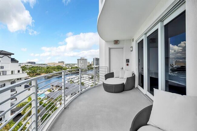 Building Photo - 612 Bayshore Dr