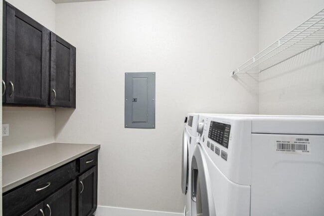 Building Photo - 6690 Crystal Downs Dr