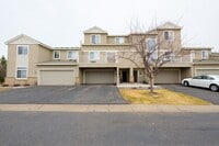 Building Photo - Rare maple grove townhouse available! 3 be...