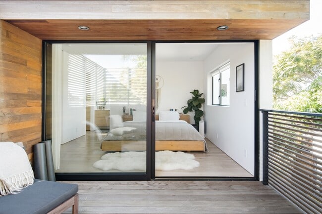 Building Photo - 837 Flower Ave