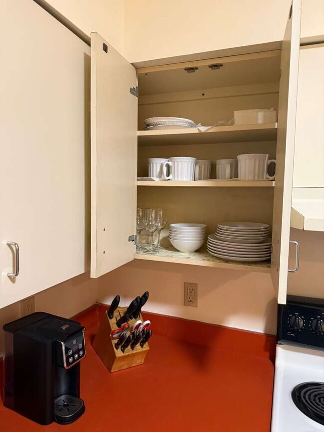 Building Photo - "Furnished Urban Oasis: Spacious 1-Bedroom in Prime St. Louis Location, SOULARD – 900 Sq Ft of Co...