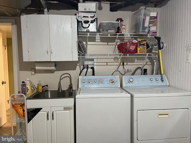 Building Photo - 9325 Talisman Dr