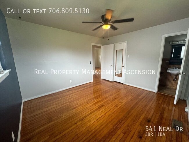 Building Photo - 541 Neal Dr