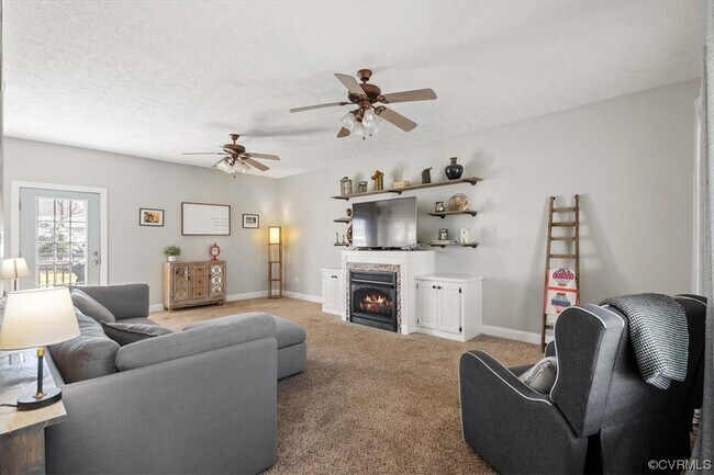 Building Photo - 14031 Mountshire Ln