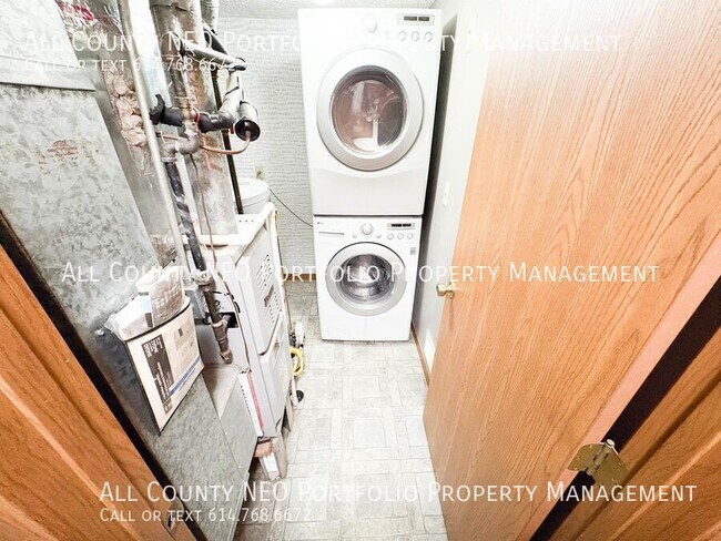 Building Photo - 522 Warwick Ln