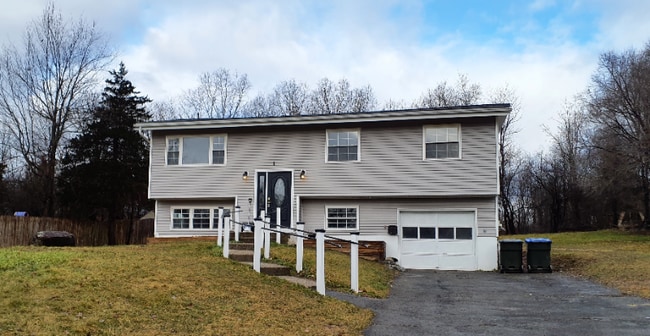 Building Photo - 5 Laroc Rd