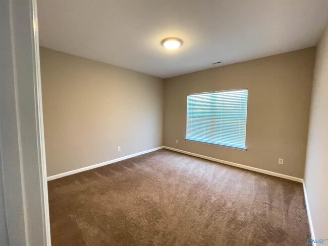 Building Photo - 107 Barrington Ct