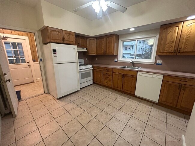 Building Photo - 415 Washington St