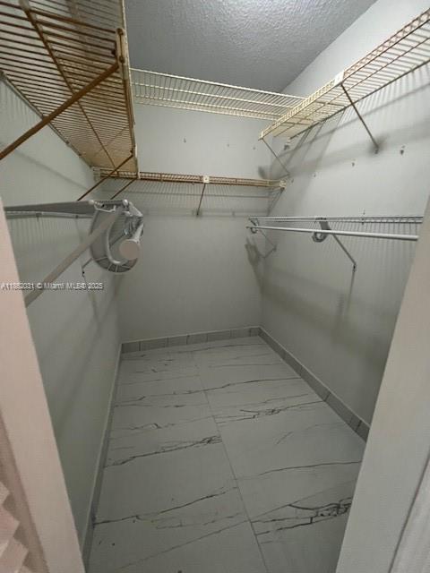 Building Photo - 5140 SW 40th Ave