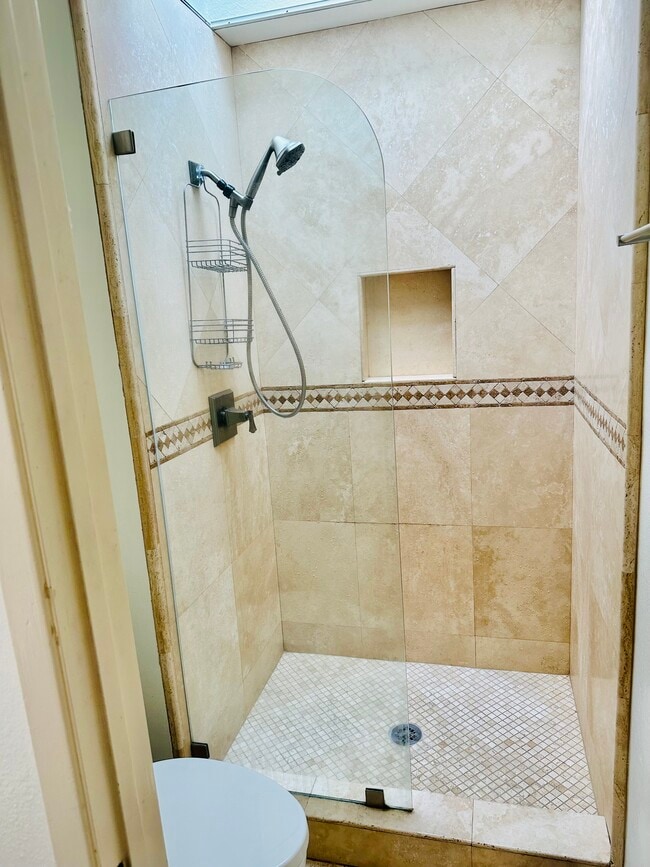Building Photo - 16124 Twinkle Cir