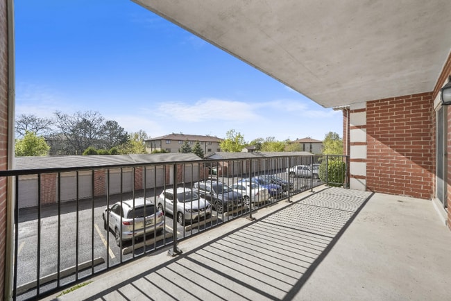 Building Photo - 7250 W 157th St