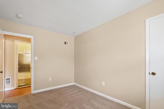 Building Photo - 13421 Delaney Rd