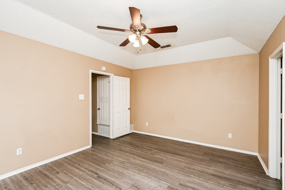 Building Photo - 829 Minuteman Dr