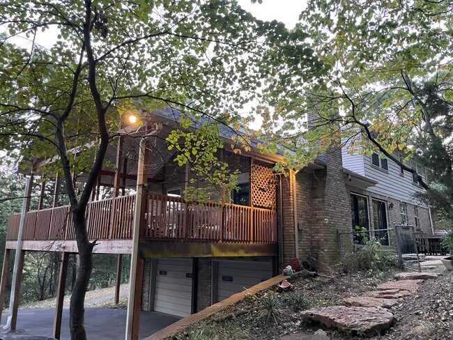 PORCH AND BACK YARD - 4633 Benton Smith Rd