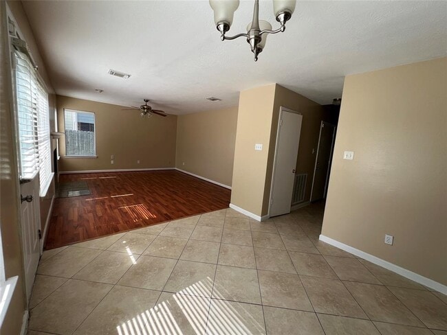 Building Photo - 8411 Tamayo Dr