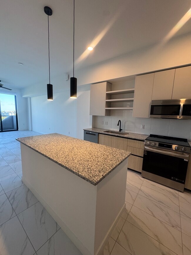 Building Photo - 15061 S Dixie Hwy