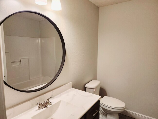 Building Photo - Wild Horse Luxury,  Newer,  4 Bed Room, 3 Car Garage