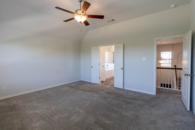Building Photo - Stunning two story 4 bedroom with den and media/ game area in Pflugerville!