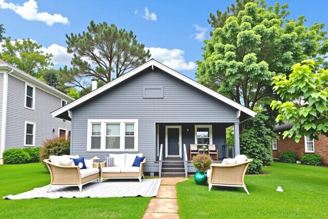 Building Photo - 425 E Sears St