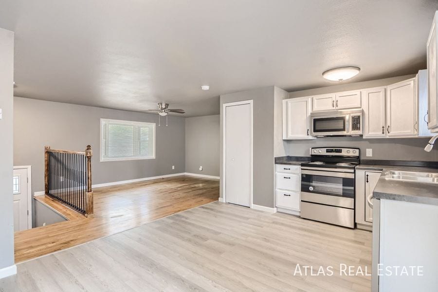 Building Photo - 1690 Monterey Way