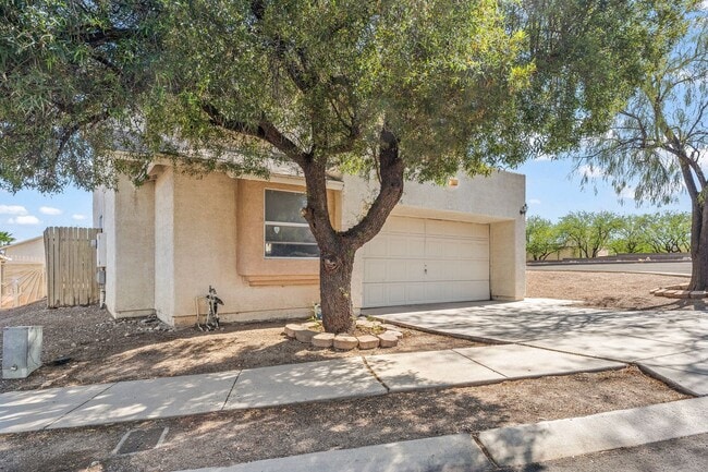 Building Photo - 2616 W Kassandra Pl