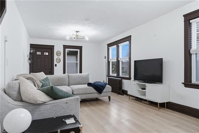 Building Photo - 44 Holburn Ave