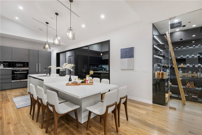 Building Photo - 18296 Karen Dr