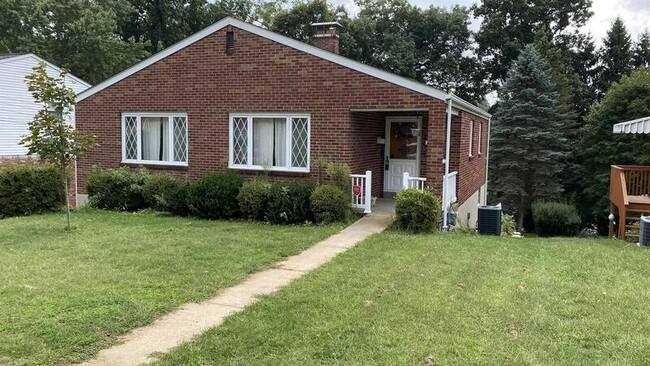 Primary Photo - 19 Pioneer Ave