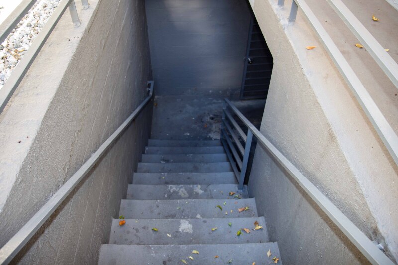 Building Photo - 627 N Sweetzer Ave