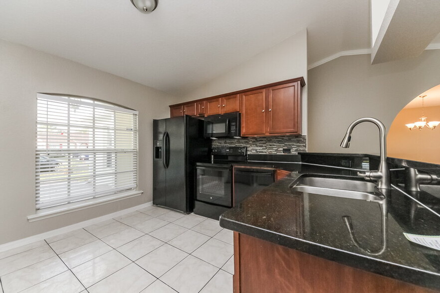 Building Photo - 387 Cocoa Ct