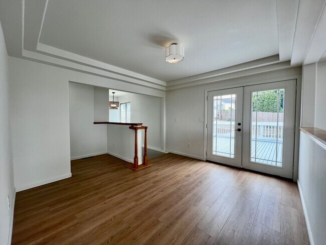 Building Photo - 5204 Roza Hill Dr