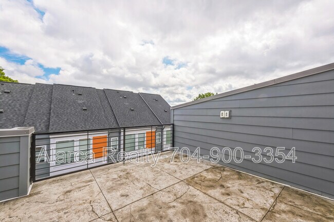 Building Photo - 1311 Millpark Ln