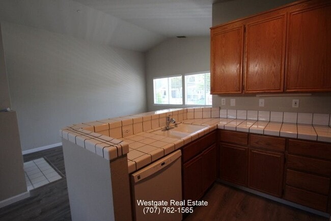 Building Photo - 1801 Foxboro St