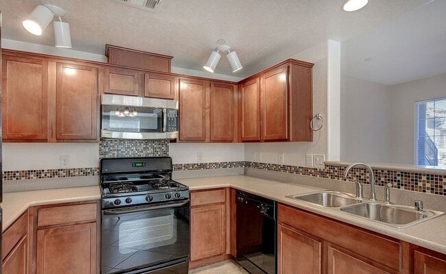 Building Photo - STUNNING LOWER-LEVEL ONE BEDROOM, ONE BATH...