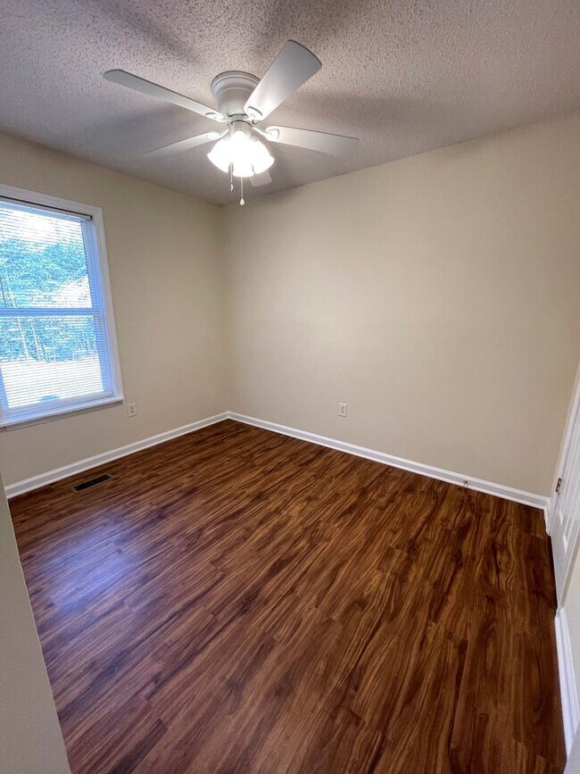 Building Photo - 1022 Cherry Hills Ct