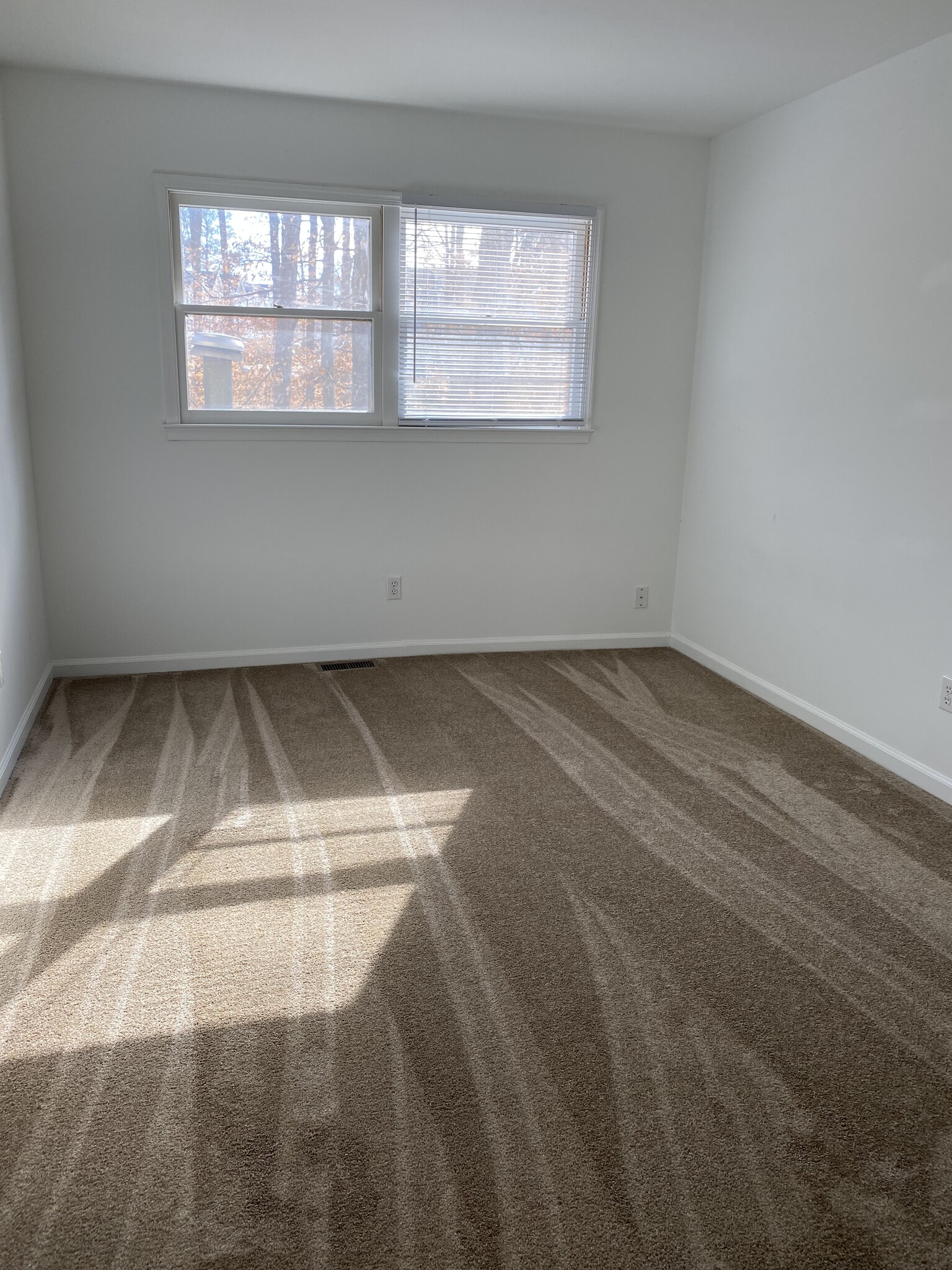 2nd Upstairs Bedroom - 722 Branniff Drive