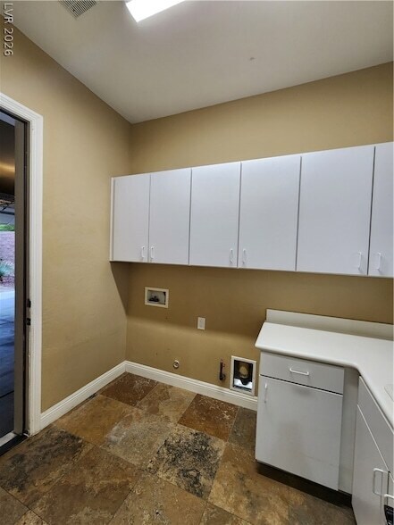 Building Photo - 2713 Cyrano St