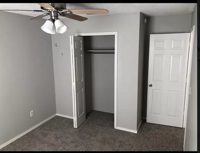 Building Photo - Stunning 3 bed 3 bath