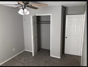 Building Photo - Stunning 3 bed 3 bath