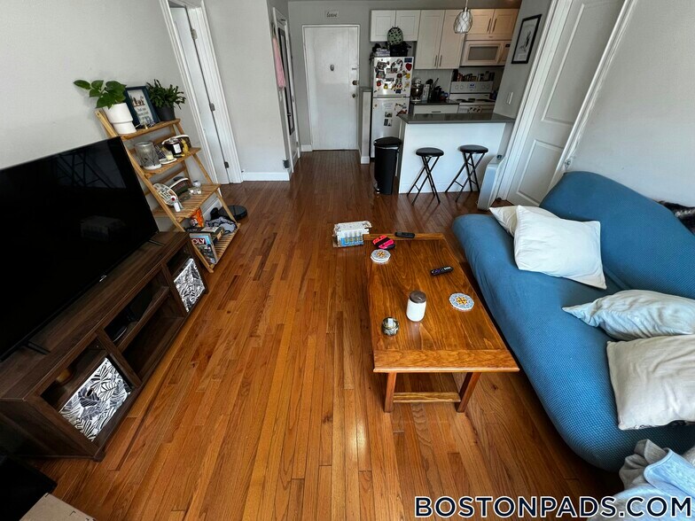 Building Photo - 134 Summer St