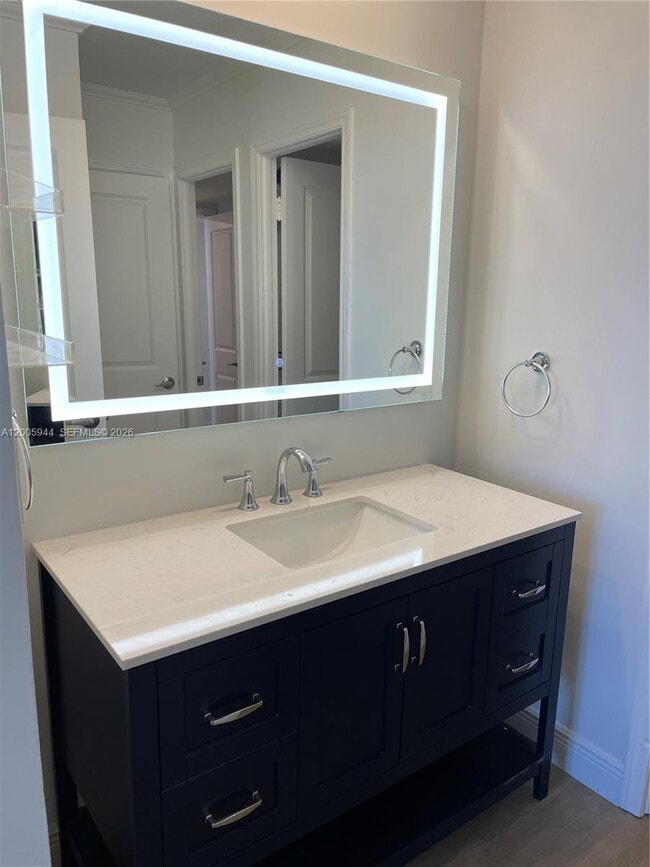 Building Photo - 5 Island Ave