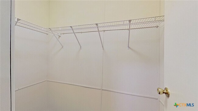 Building Photo - 100 Co Rd 194