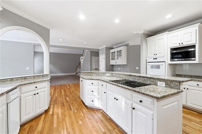 Building Photo - 5020 Greatwood Ln