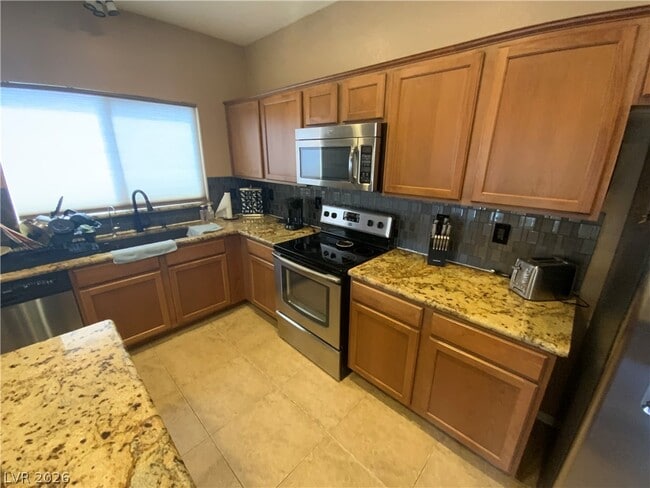 Building Photo - 4936 Semifonte Dr