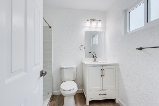 Building Photo - Renovated 3-Bedroom with Private Courtyard – Move-In Ready!