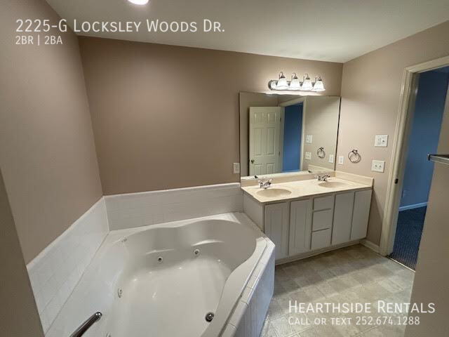 Building Photo - 2225 Locksley Woods Dr