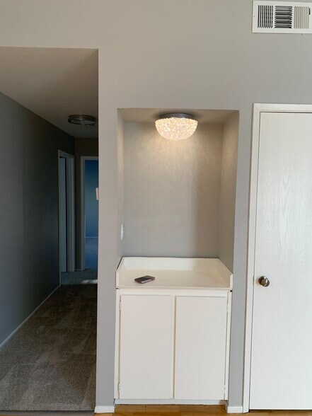 Building Photo - 1072 Maywood Ln
