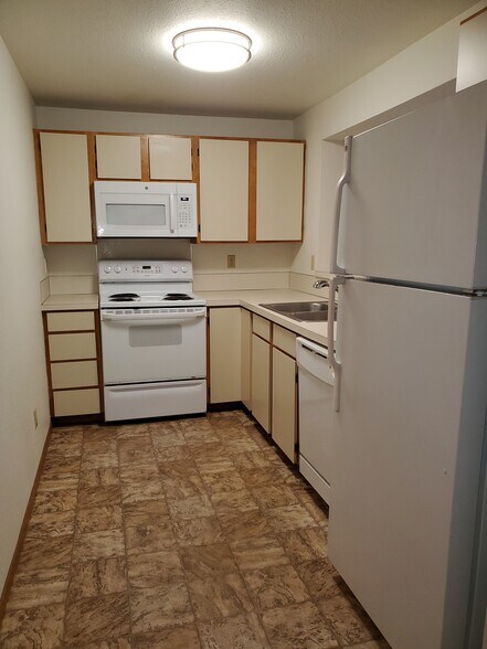 Building Photo - 1104 Creekwood Ct SE