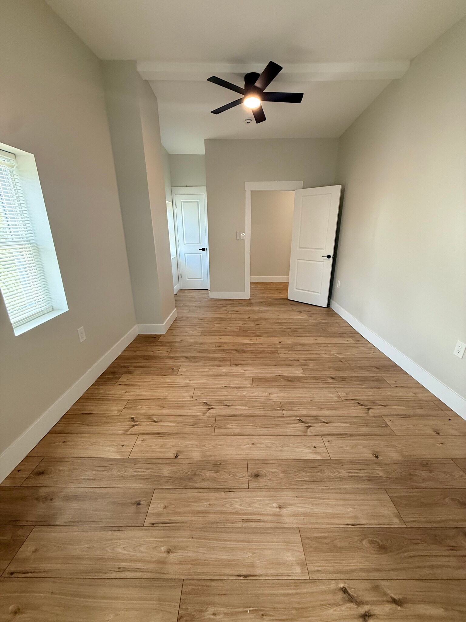 Building Photo - 1631 Mount Rose Ave